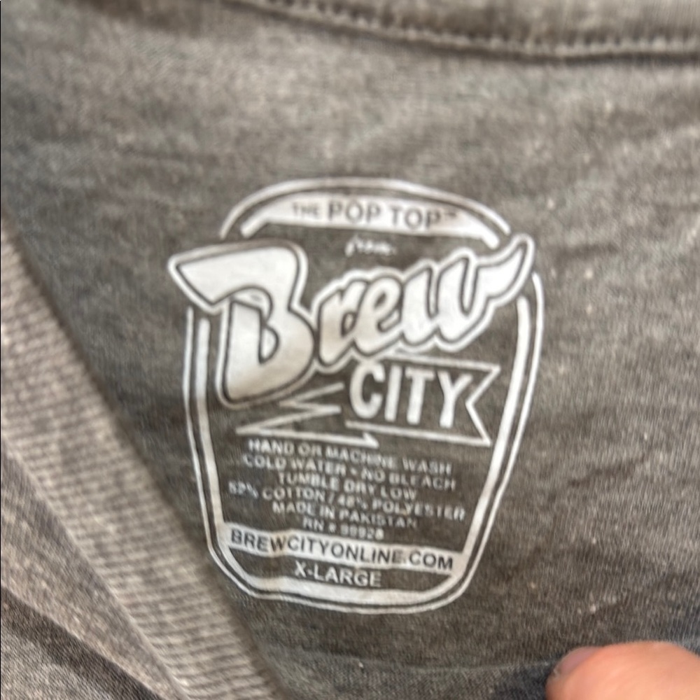 Unique St. Louis Graphic Gray T-Shirt w/ bottle opener inside shirt! Men’s, XL - Picture 4 of 12